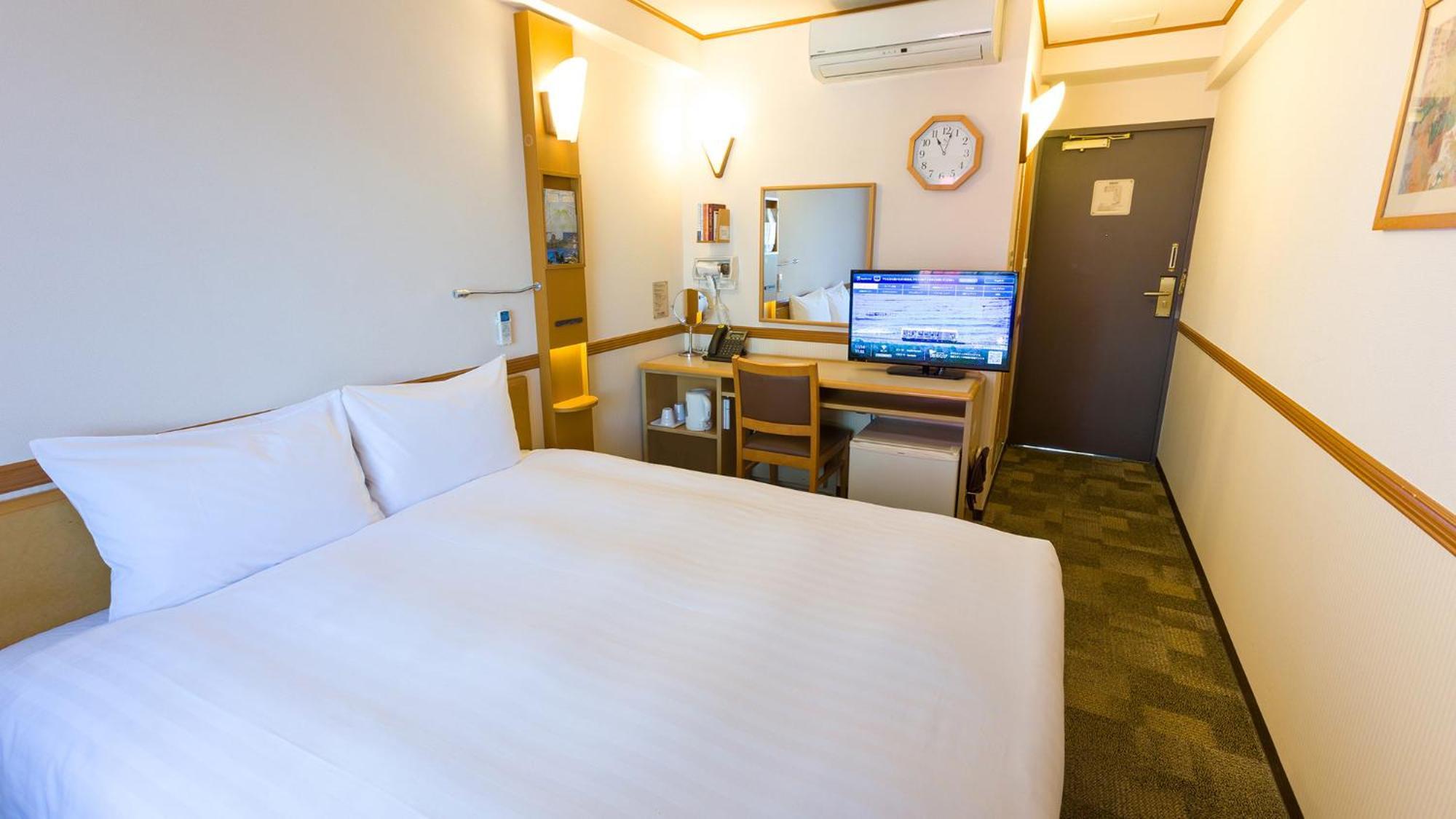 Toyoko Inn Saitama Toda Koen Eki Nishi Guchi Rum bild